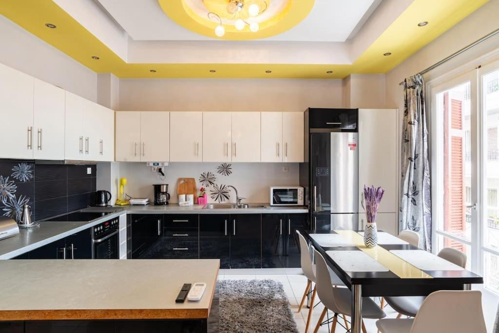 Apartment With Terrace In Piraiki Pireus Zewnętrze zdjęcie