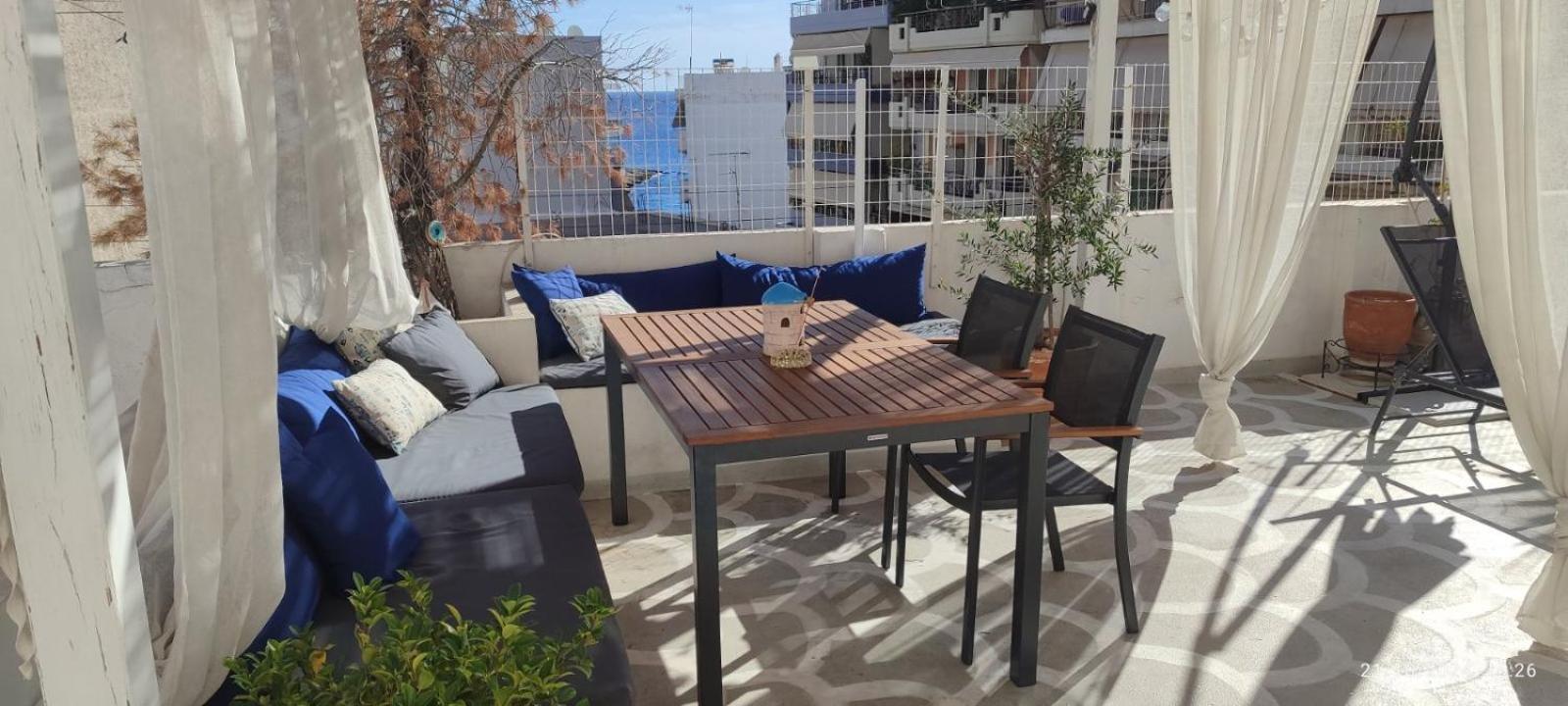 Apartment With Terrace In Piraiki Pireus Zewnętrze zdjęcie