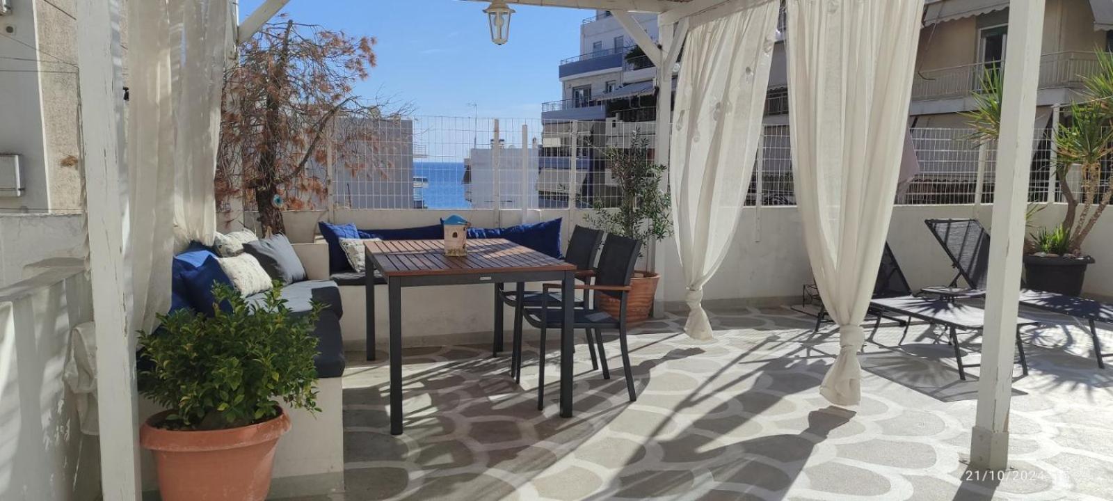 Apartment With Terrace In Piraiki Pireus Zewnętrze zdjęcie